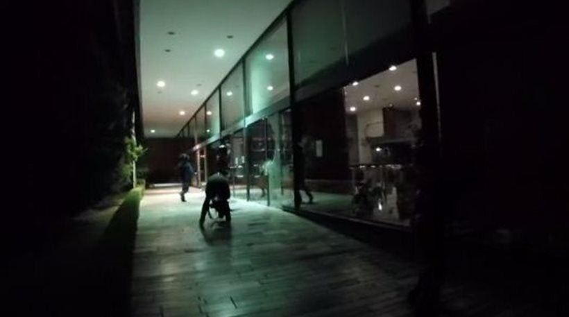 Βίντεο-ντοκουμέντο: Μέλη του Ρουβίκωνα κάνουν «γυαλιά – καρφιά» τη Γενική Γραμματεία Πληροφοριακών Συστημάτων